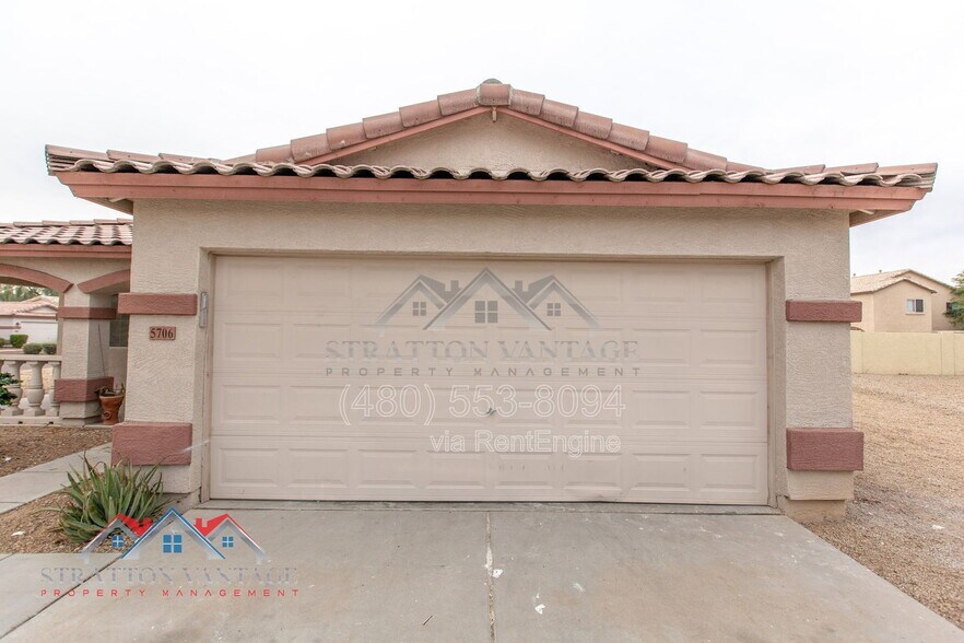 Building Photo - 5706 N 74th Dr