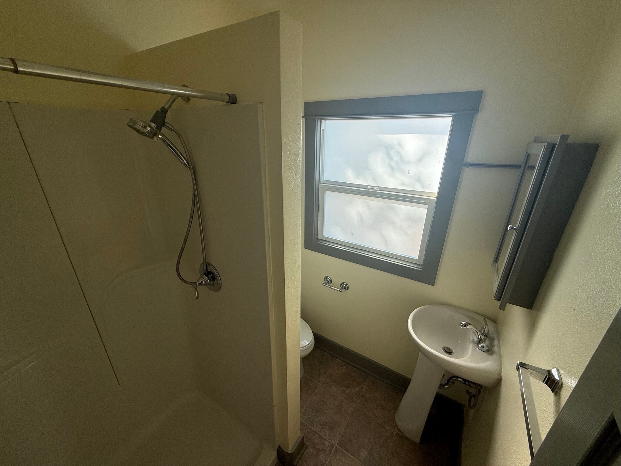 Bathroom - 3123 NE 67th Ave