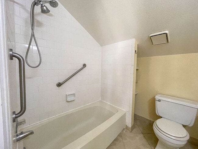 Building Photo - Charming Condo in Historic San Marco with River Views