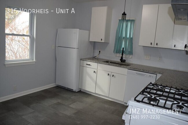 Building Photo - 315 Voorheis-Unit A