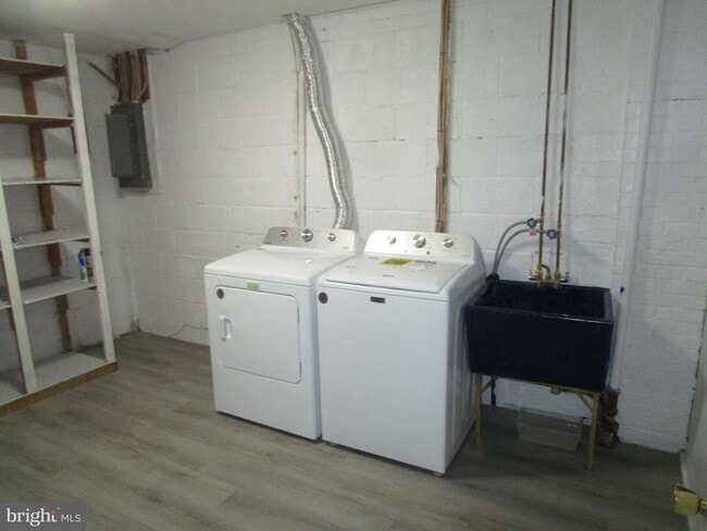 Building Photo - 4604 Westridge Pl