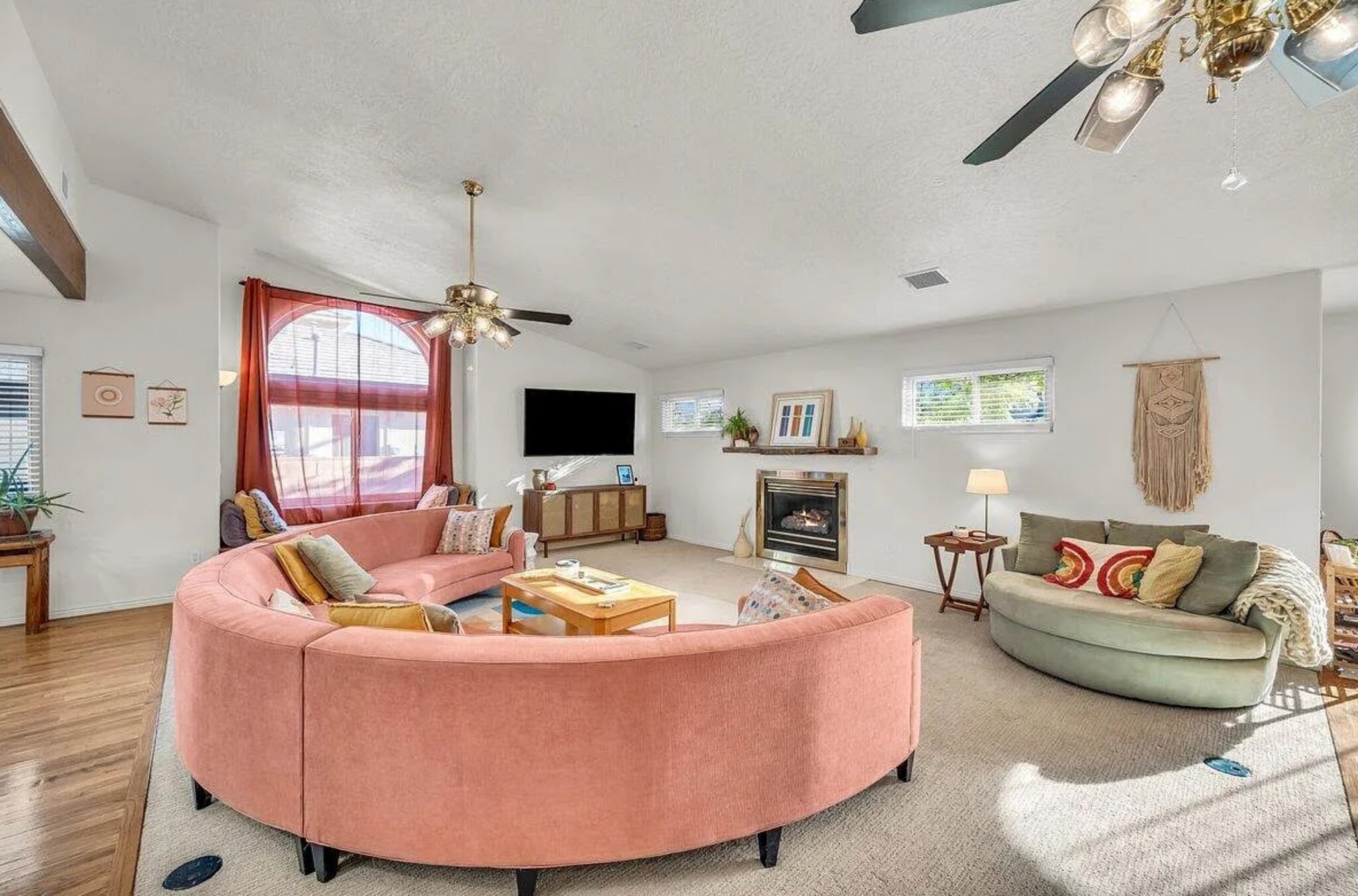 Building Photo - 1010 N 1800 E