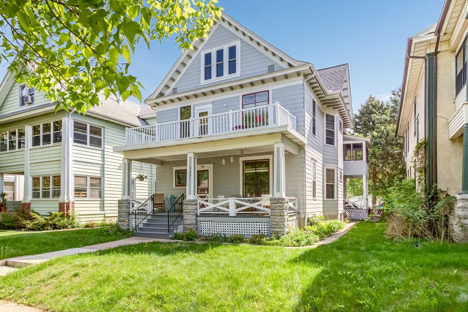 Building Photo - 2221 26th Ave S