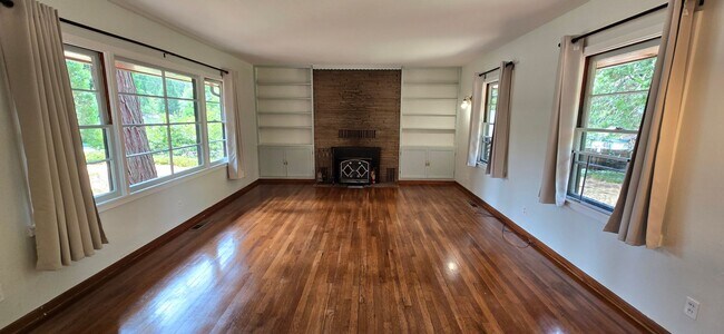 Building Photo - 12890 CA-174