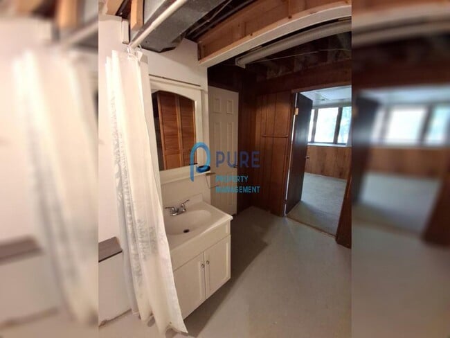 Building Photo - Beautiful Burnsville 3 Bedroom / 2 Bath Ho...