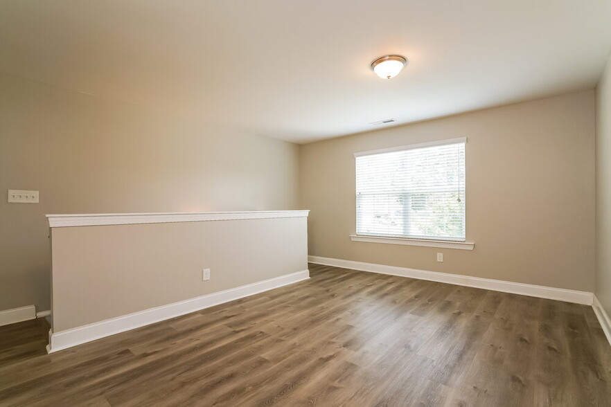 Building Photo - 3600 Sunbright Ln