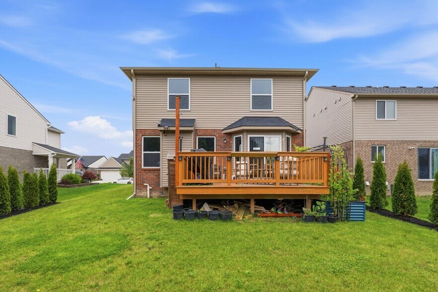 Building Photo - 6650 Chandler Dr