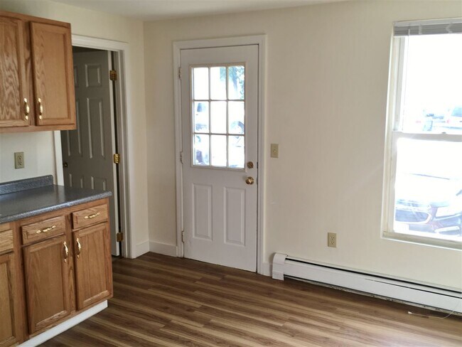 Building Photo - 141 Second St