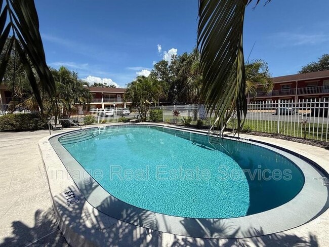 Building Photo - 3301 58th Ave S