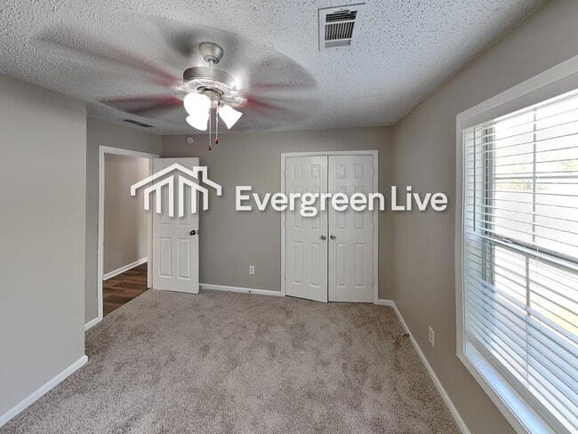 Building Photo - 55 Dove Point