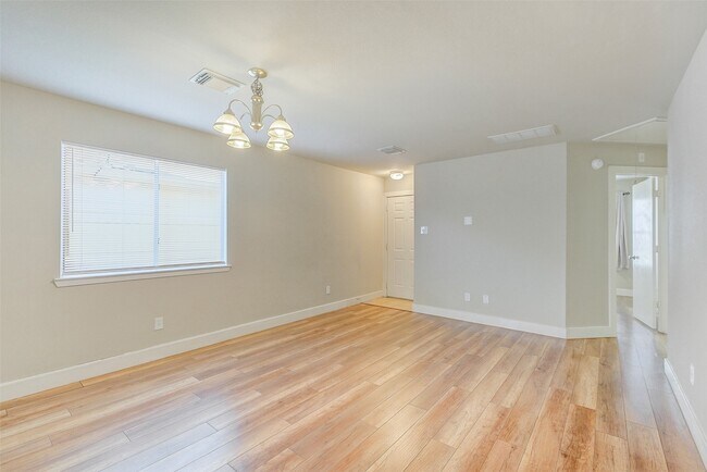 Building Photo - 605 Pinto Springs Ln