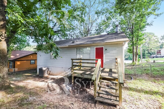 Building Photo - Living where You Love is Good for your Heart!