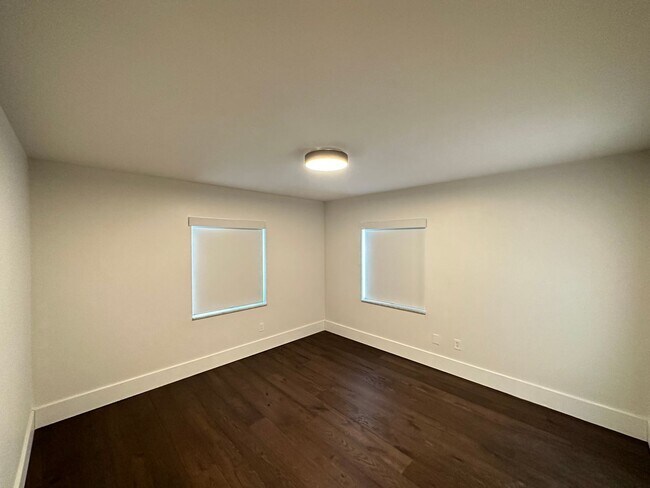 Building Photo - Renovated 2 Bed, 2 Bath Condo in Lakeside Community of Lake Maitland Terrace!!