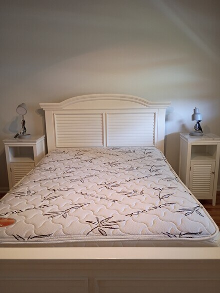 Building Photo - 9881 113th St