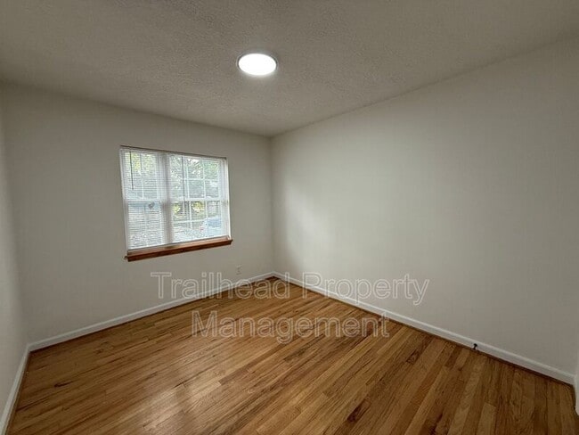 Building Photo - 6417 Brookside Rd