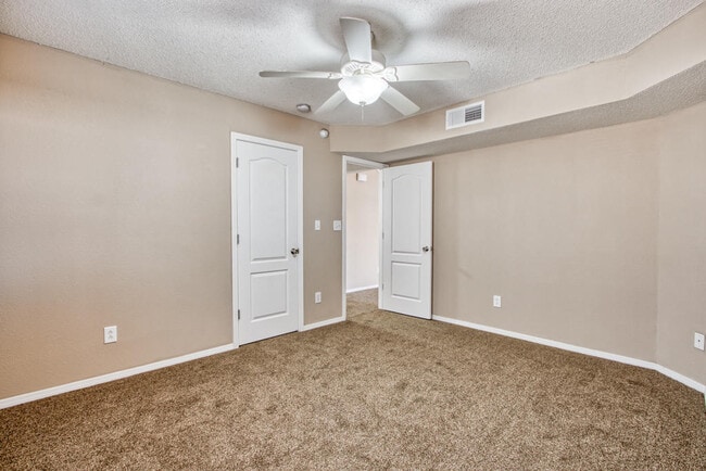 Building Photo - 11717 Lapstone Way