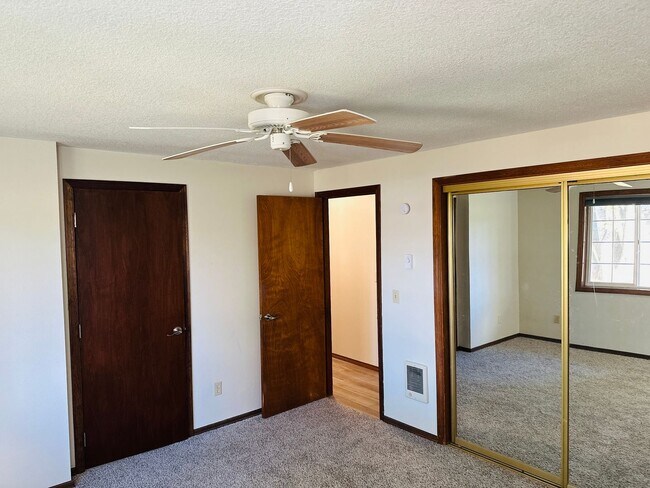 Building Photo - Newly Remodeled Four Bedroom One Level Home