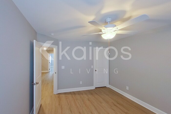 Building Photo - 3705 Oak Leaf Wy