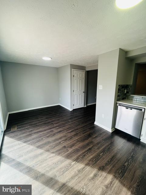 Building Photo - 11 Cavan Green