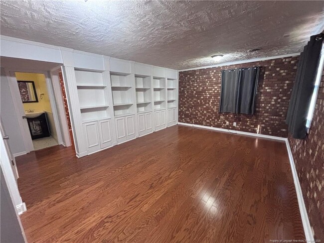 Building Photo - 5329 Hampton Rd