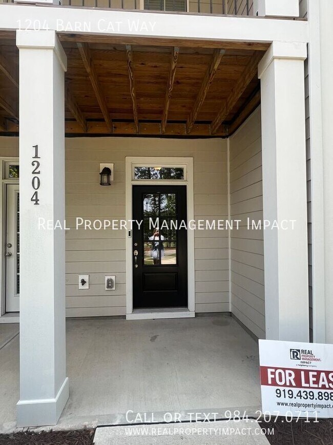 Building Photo - 1204 Barn Cat Way