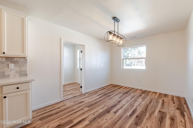 Building Photo - 4840 N Agua Fria Dr