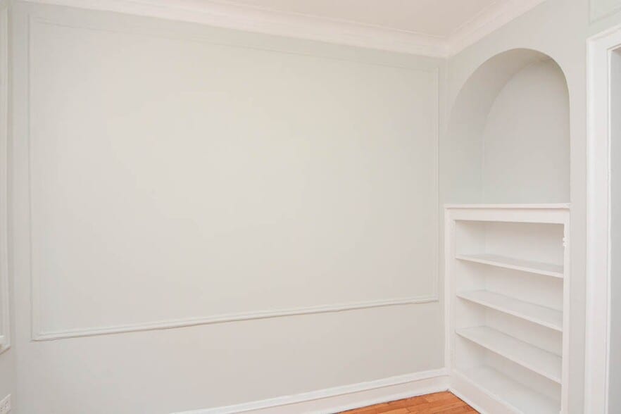 Building Photo - 545 W Surf St