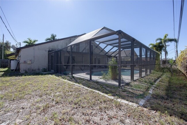 Building Photo - 7261 Albany Rd