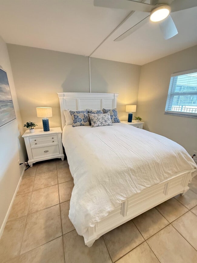 Building Photo - 4658 Bougainvilla Dr