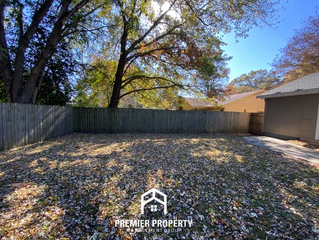 Building Photo - 4034 Windermere Rd