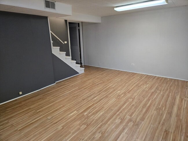 Building Photo - 2136 Rugen Rd