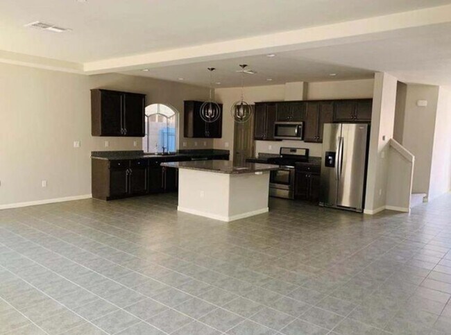Building Photo - 4 BEDROOMS IN HIGHLANDS RANCH!!!