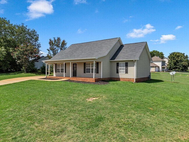 Building Photo - 402 McFall Ct