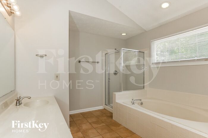 Building Photo - 155 Beaverwood Ln