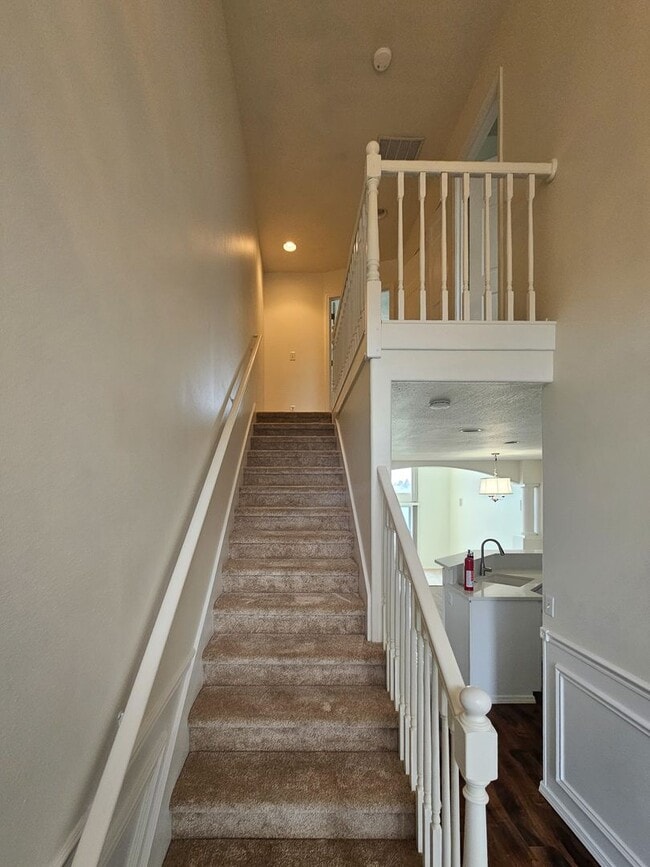 Building Photo - 306 Crystal Springs Ln N