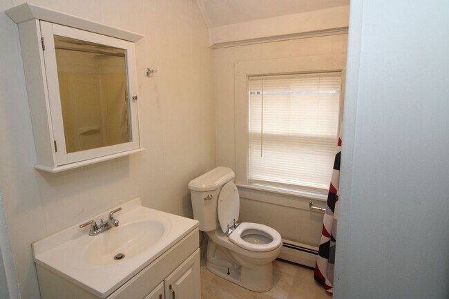 Building Photo - 6 Smith Ct