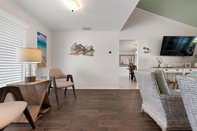 Building Photo - 6552 Waterford Cir