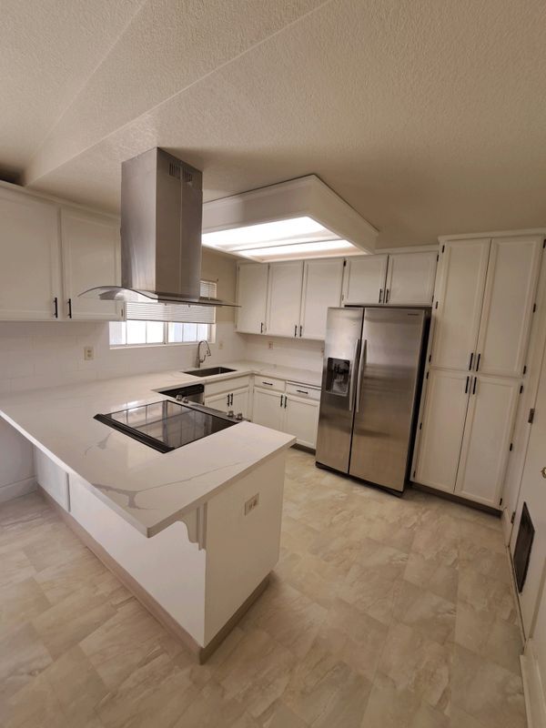 Building Photo - 2680 Bonifacio Dr