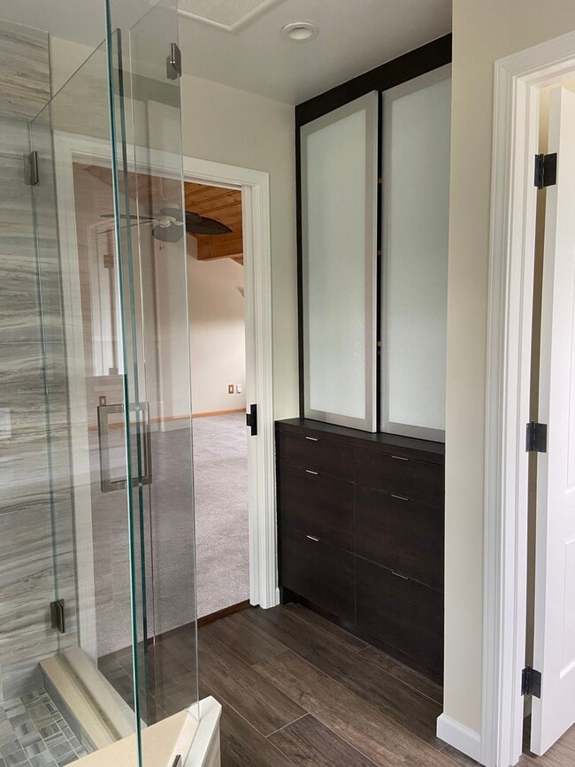 Building Photo - 3 Bed/2Bath Ready to Move In