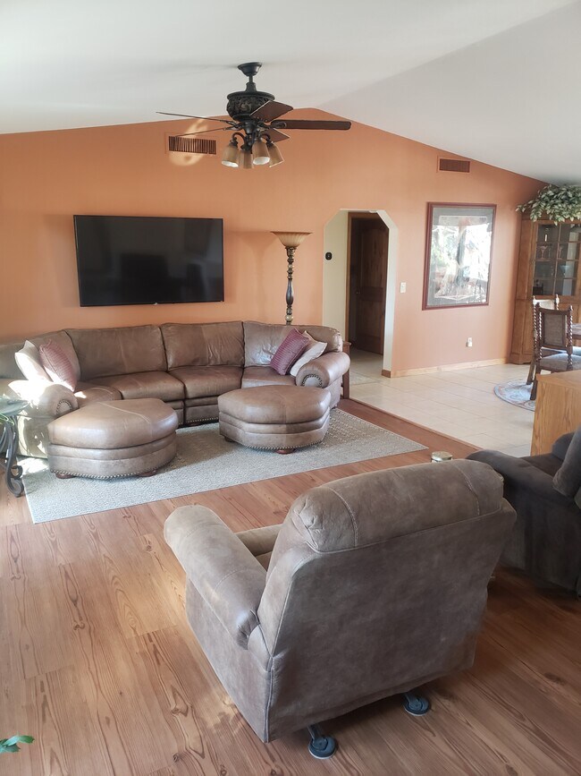 Building Photo - 70 Red Fox Ln