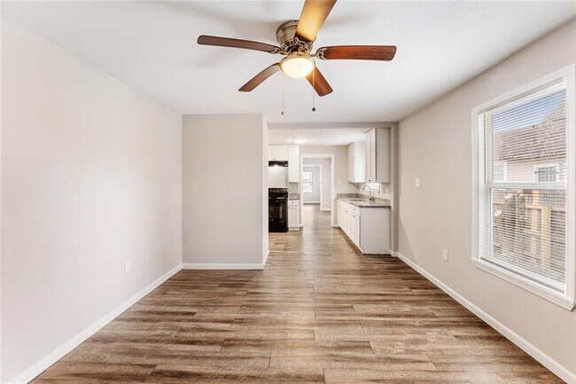Building Photo - 3722 Seabrook St