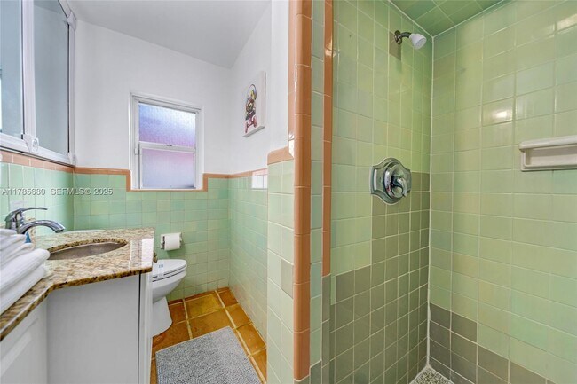 Building Photo - 312 NE 16th Terrace