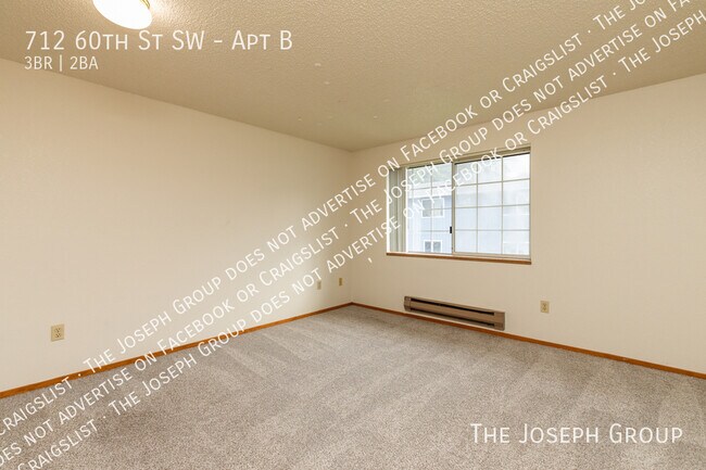 Building Photo - 712 60th St SW