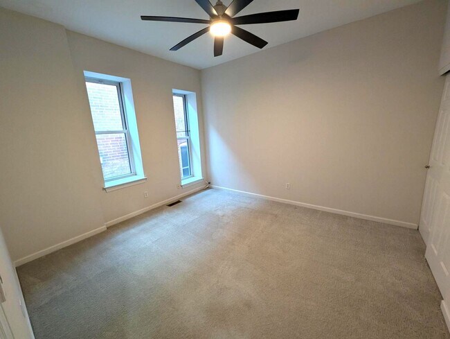 Building Photo - Sunshine on Shaw!