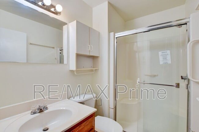 Building Photo - 2259 Sedgewick Dr