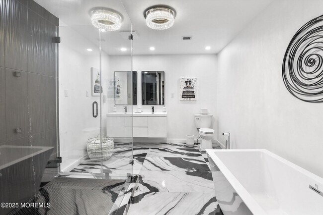 Building Photo - 13 Valley Forge Rd