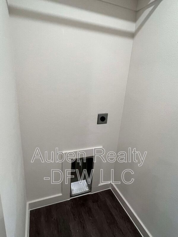 Building Photo - 2526 S Fannin Ave