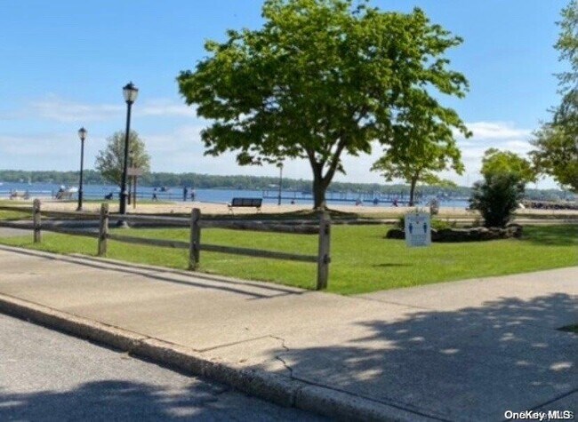 Building Photo - 69 Inwood Rd