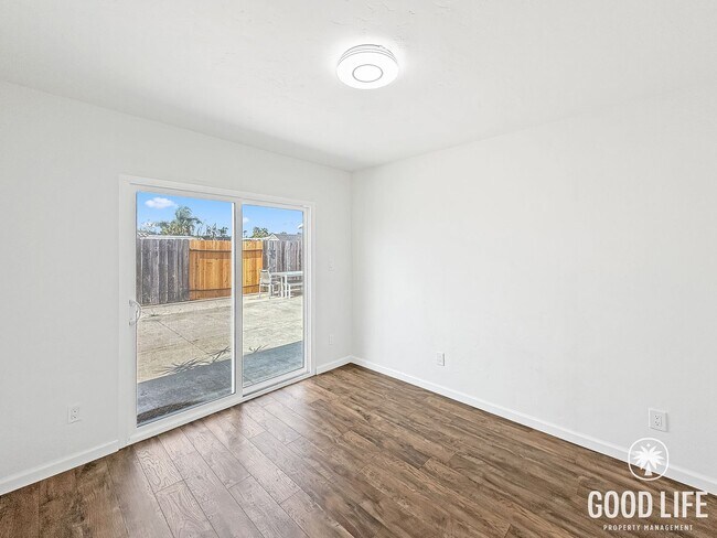 Building Photo - Inviting 3B/1BA Home in Imperial Beach with Patio, Driveway Parking and Coastal Proximity