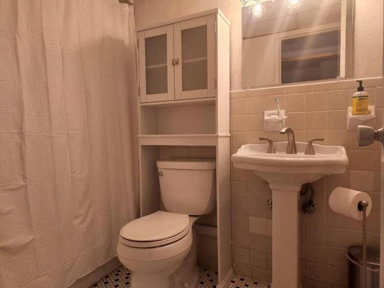 Restroom - 1800 Lavaca St